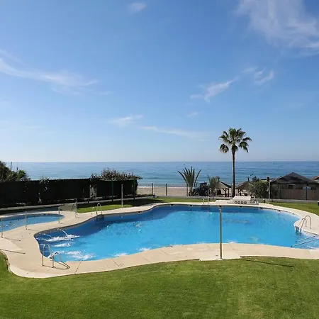 Apartment Banana Primera Linea De Playa Marbella